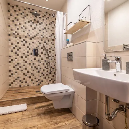 Family Tree Rekreacny Dom Villa *